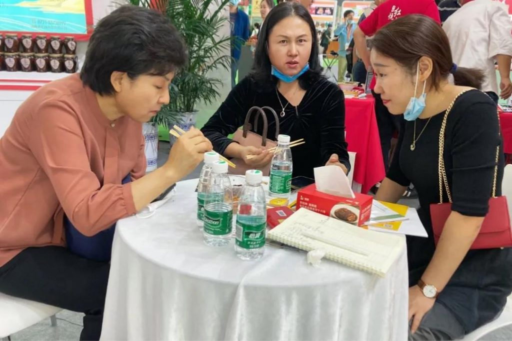 聰廚參展湖南食餐會(huì)暨良之隆食材節(jié)成果豐碩 聰廚參展湖南食餐會(huì)暨良之隆食材節(jié)成果豐碩